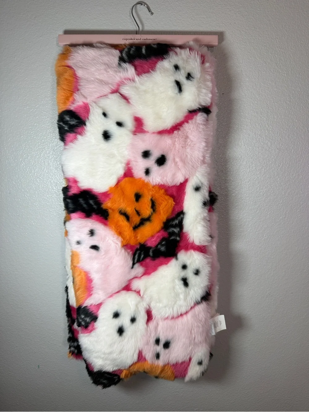 Cupcakes & Cashmere Throw Blanket Halloween 50x60 NEW Pink Fur Ghost Pumpkin